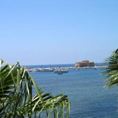 Paphinia Seaview Apartments Paphos Bagian luar foto