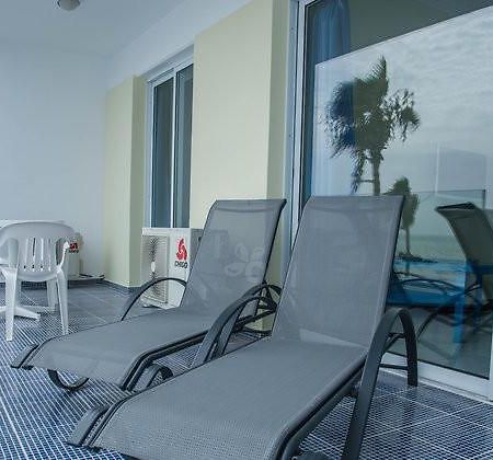 Paphinia Seaview Apartments Paphos Bagian luar foto