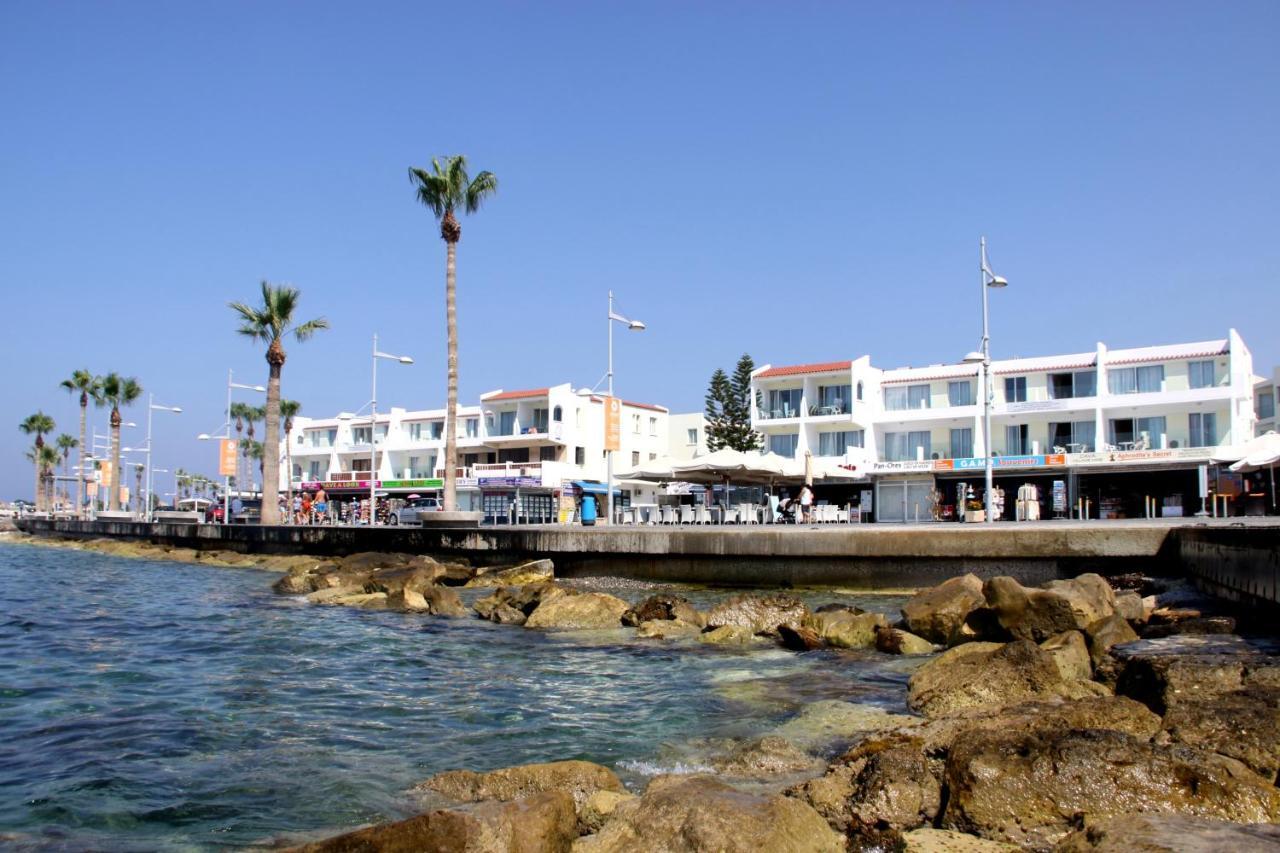 Paphinia Seaview Apartments Paphos Bagian luar foto